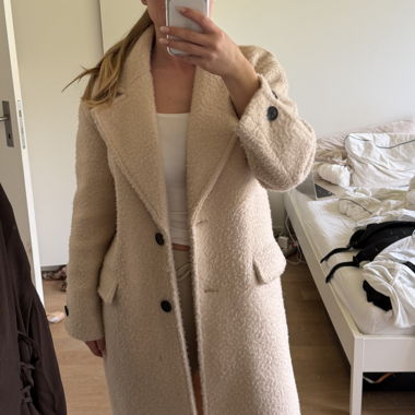 ZARA Teddy Mantel