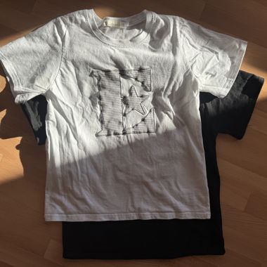 T-shirt bianca con grafica