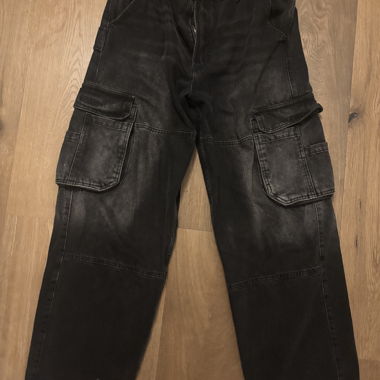 Pantalon cargo Bershka noir UE 36