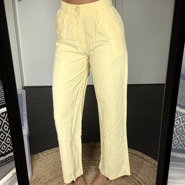 Pantalon jaune taille haute