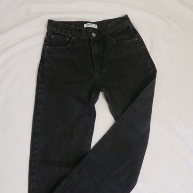Straight Leg Jeans with Mid Rise Waist