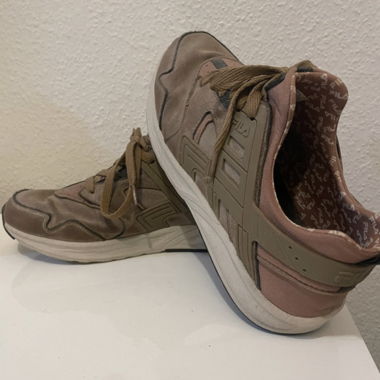 Baskets FILA beige