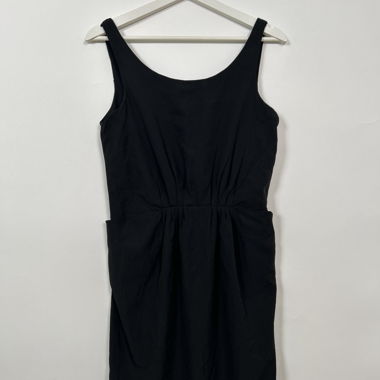 Schwarzes AMISU V-Neck Kleid