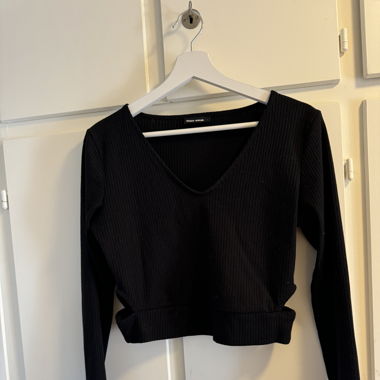 Cut out crop top