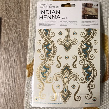 Tatuaggi temporanei all'henné
