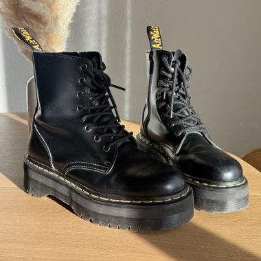 Bottes à plateforme Dr Martens Jadon