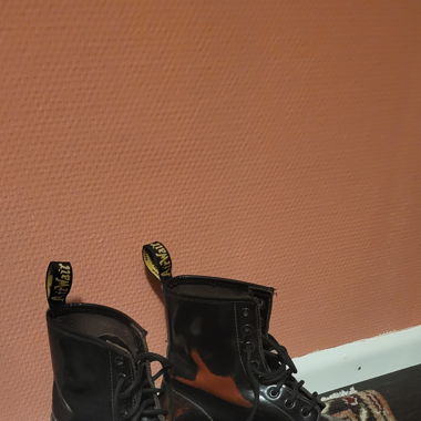 Rot/Schwarze Dr. Martens 