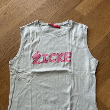Tanktop mit Beschriftung Z*cke