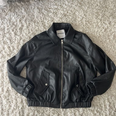 Bershka Kunstlederjacke