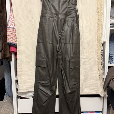 Combinaison Zara similicuir vert kaki foncé 