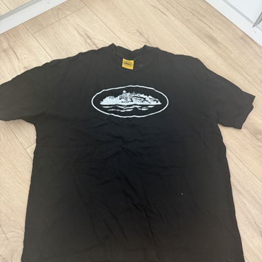 Schwarzes Grafik-T-Shirt