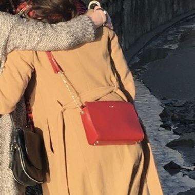 rote, schicke Handtasche DKNY