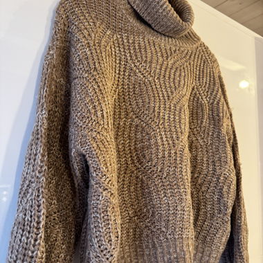 Chunky Knit Turtleneck Sweater
