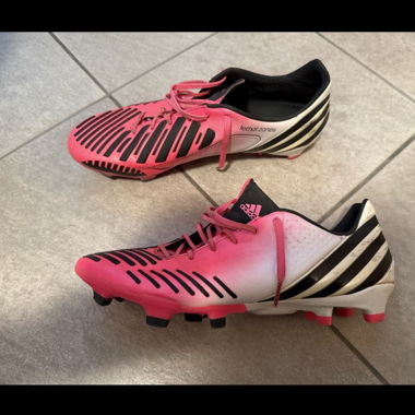 Adidas Football Shoes Pink/White