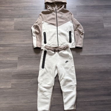 Nike Tech Kinder