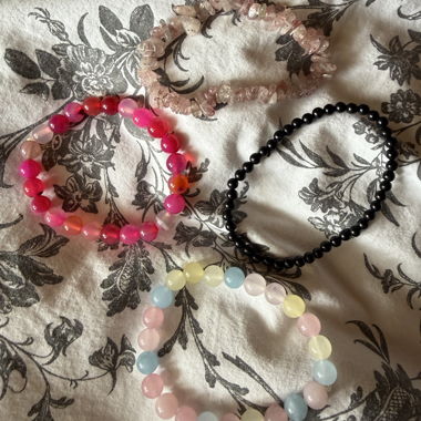 Set of 4 gemstone bracelets
