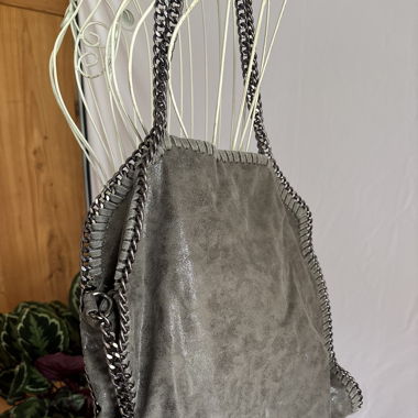 graue grosse Tasche