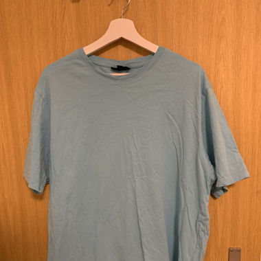 Blaues T shirt