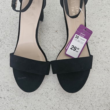 Sandales noires à talon