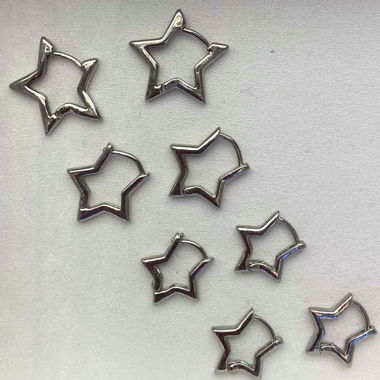 Creoli color argento a forma di stella