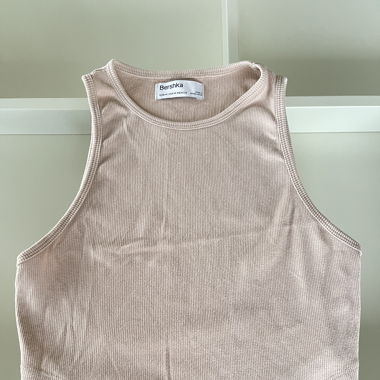 Top von bershka für den sommer