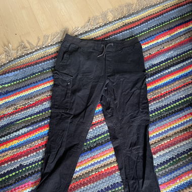 Schwarze Cargo Hose