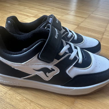 Sneakers KangaROOS Taglia 36 - Nuove con etichetta