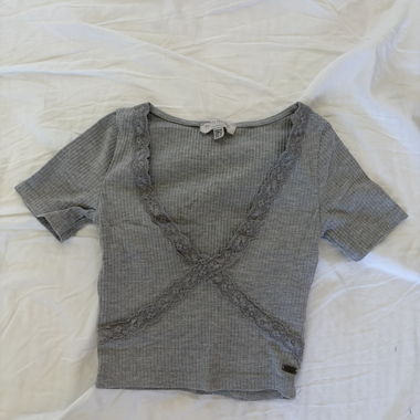 Pull&bear graues geripptes Spitzentop