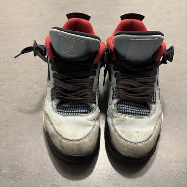 Air Jordan 4 ( Travis scotts) sans certificat