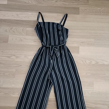 Gestreifter Jumpsuit