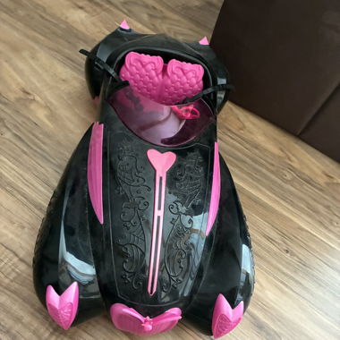 l’auto di draculaura