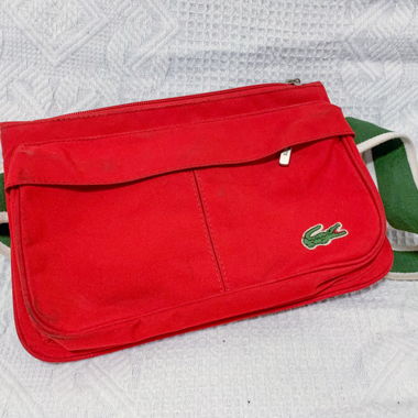Banane Lacoste rouge style vintage Y2K