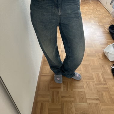 Straight leg jeans 