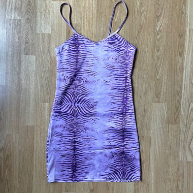 Robe lilas à bretelles avec motif (taille comme XS/S)