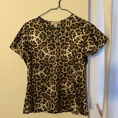 Leo shirt
