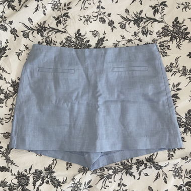Jupe-short bleu clair en lin 