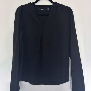 Blouse noire à manches longues