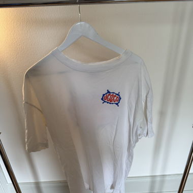 Weisses Shirt mit Aufdruck