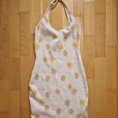 Robe extensible à encolure dos nu