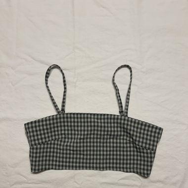 Sehr kurzes Croptop