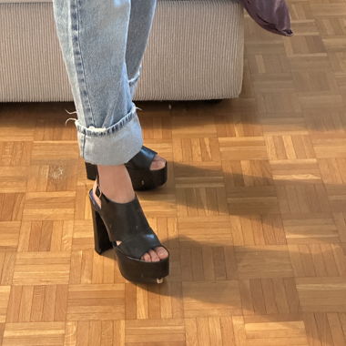 Sandali platform Jeffrey Campbell