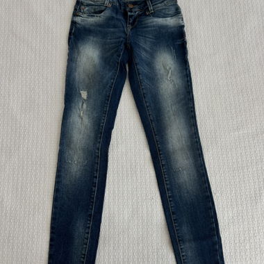 Jeans Only