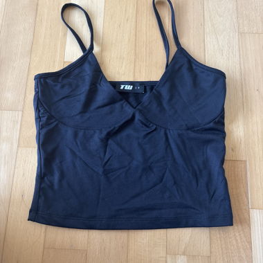 Schwarzes Crop-Top mit Spaghetti-Trägern
