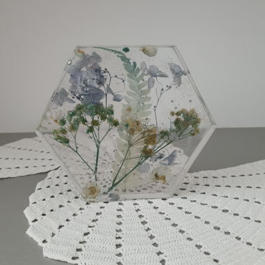 OBJET DECORATIF EN RESINE MOTIF FLEURS DES CHAMPS
