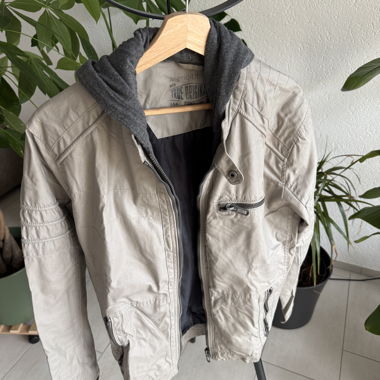 Leichte Jacke C&A