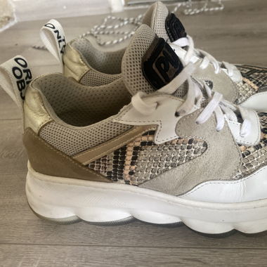 Baskets mode tres comfortable 