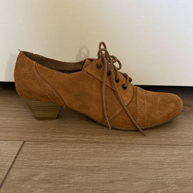 Schnürschuhe aus Wildleder Roberto Santi