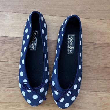 Ballerinas mit Punkten