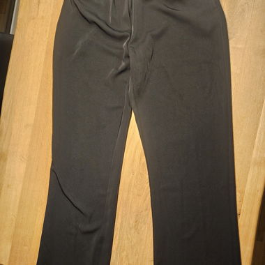 Pantaloni da donna neri di LeGer