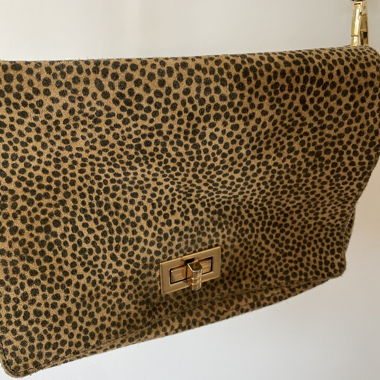 Borsa a tracolla con stampa leopardata
